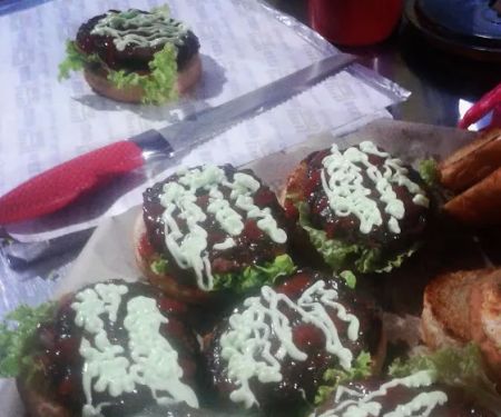 De Apeh Burger