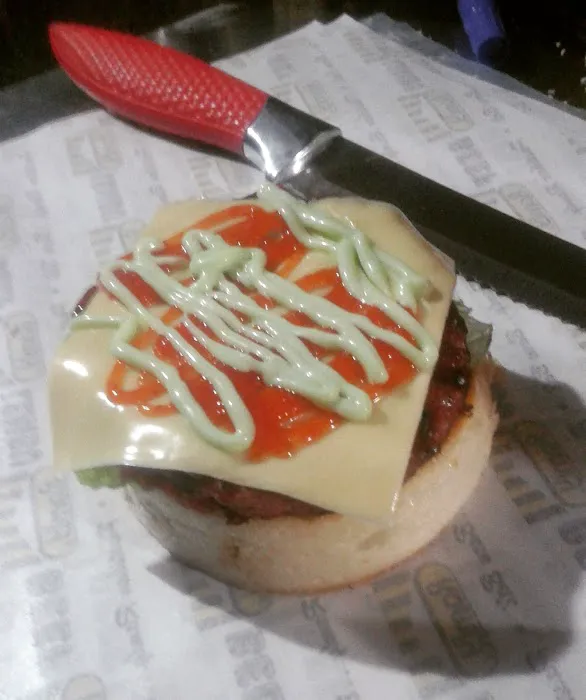 De Apeh Burger Picture 3