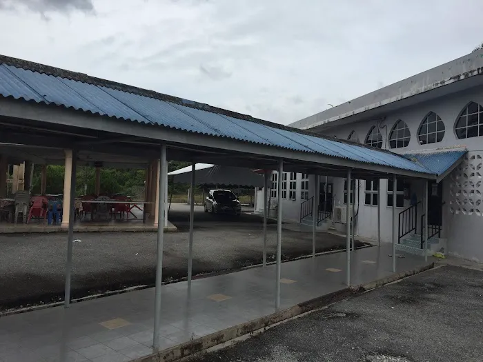 Tengku Abdullah mosque kampung kuala atok Picture 7