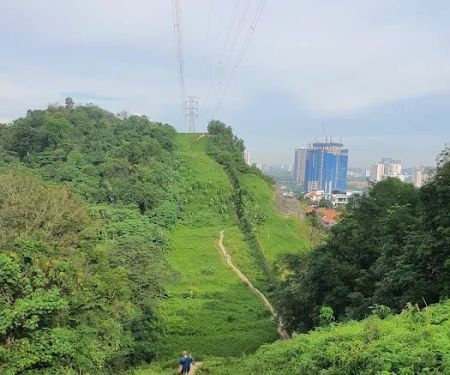 Sri Bintang Hill Trail