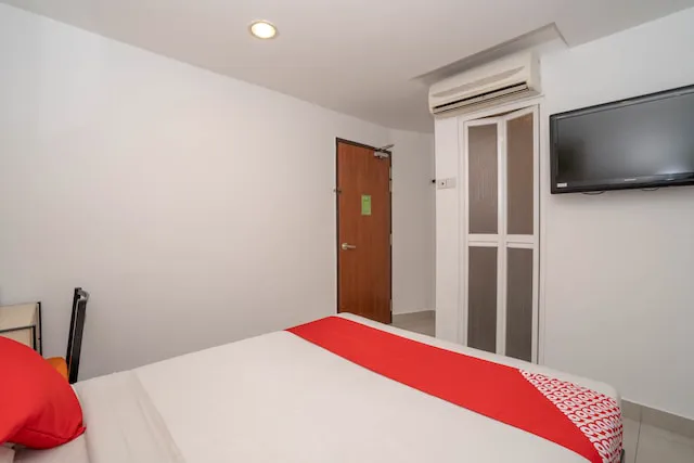 OYO 981 Ant Cave Hotel Picture 10