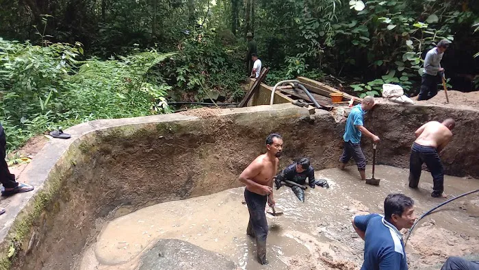 KOLAM TAKUNGAN BEKALAN AIR KESIHATAN KG BELUAN Picture 7