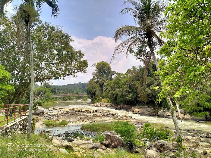 Whitewater Rafting Jeram besu Picture 8