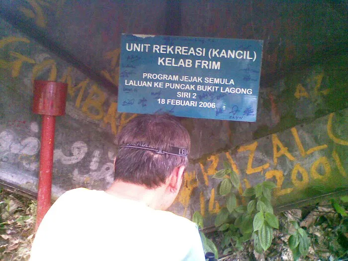 Bukit Lagong Peak (Trig Station) Picture 4
