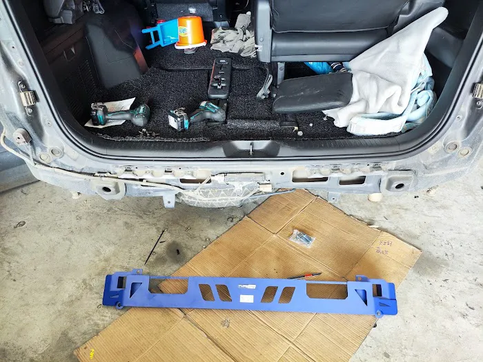 AI AUTO ACCESSORIES & AIRCOND SERVICE Picture 6