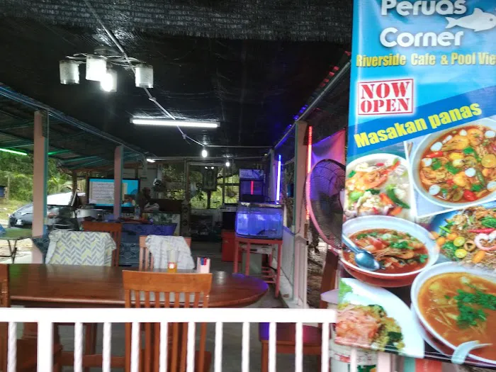 PERUAS CORNER cafe & fishing Picture 1