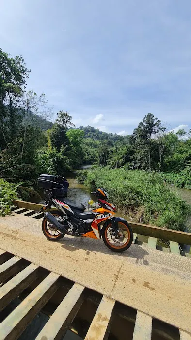Titom Rakit Crossing Picture 4