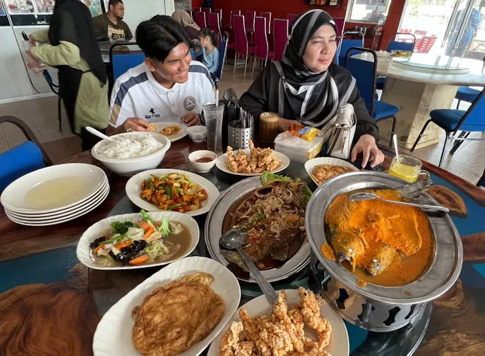 Azmi Steam Fish (Azmi Ikan Stim Tempoyak - Kuala Lipis) Picture 6