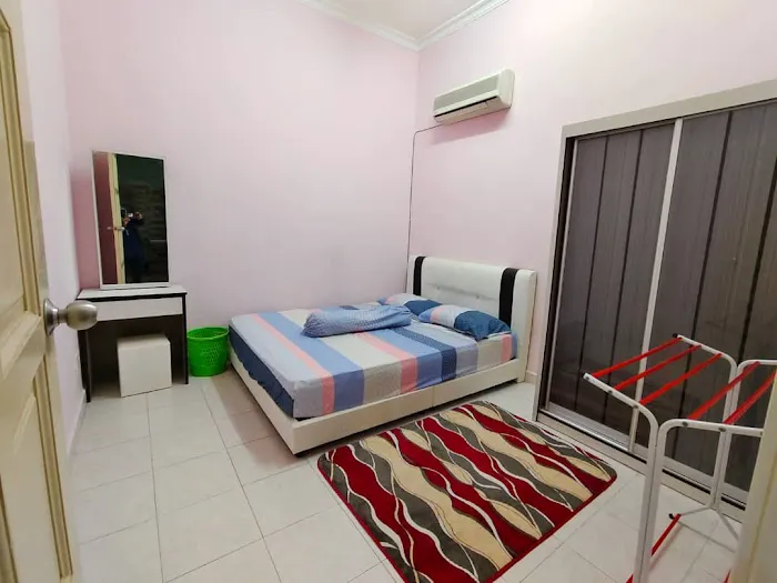 QAIREENA HOMESTAY SEREMBAN Picture 10
