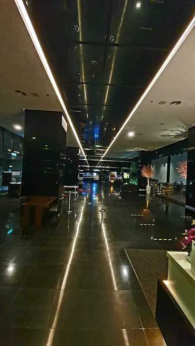 Luxe City Co-Living Hotel Picture 4