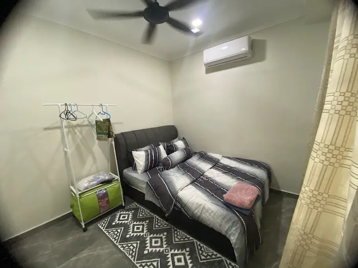 CIK NIK HOMESTAY Picture 1