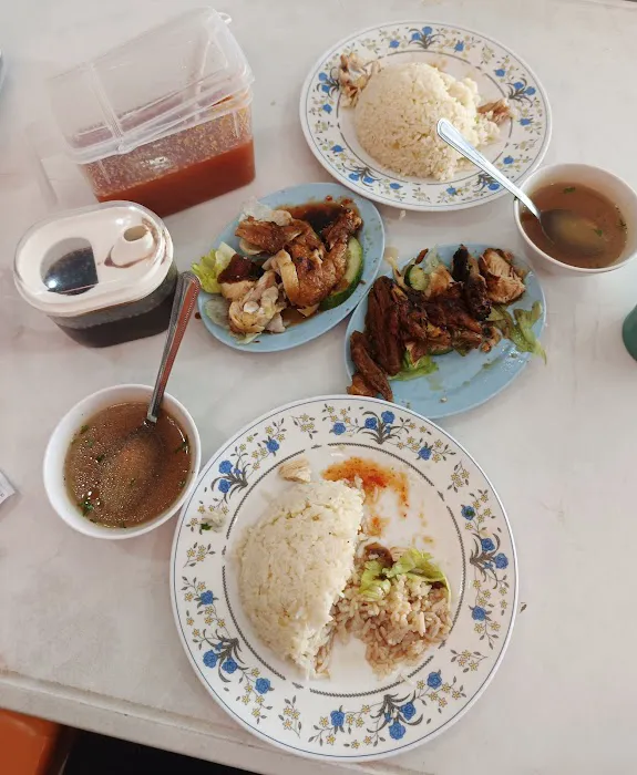 Azri The One Chicken Rice Picture 5