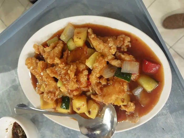 Halal Chinese & local Food Emery's Picture 1