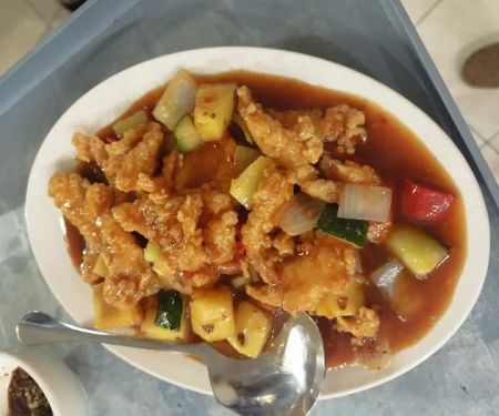 Halal Chinese & local Food Emery's
