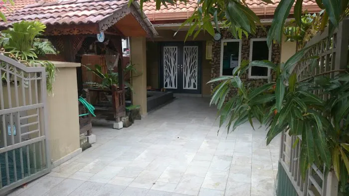 Nazri Zeck Ayusutra Homestay Sec24 Picture 3
