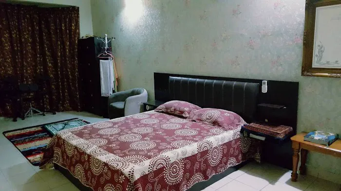 Nazri Zeck Ayusutra Homestay Sec24 Picture 6