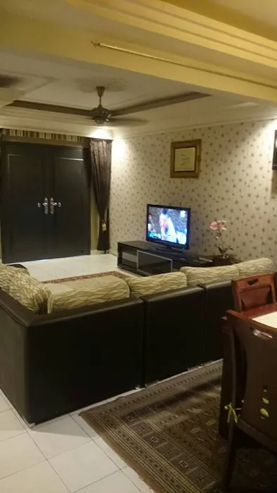Nazri Zeck Ayusutra Homestay Sec24 Picture 4