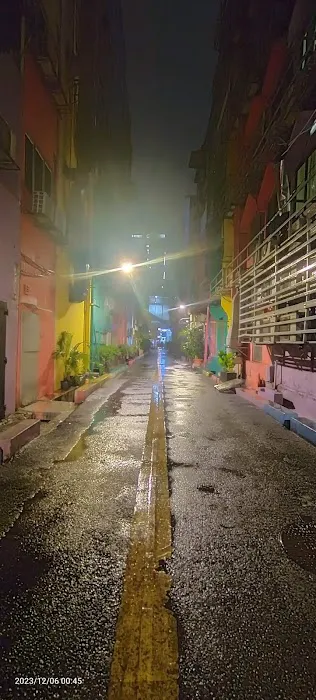 Brickfields colorful backlane Picture 7