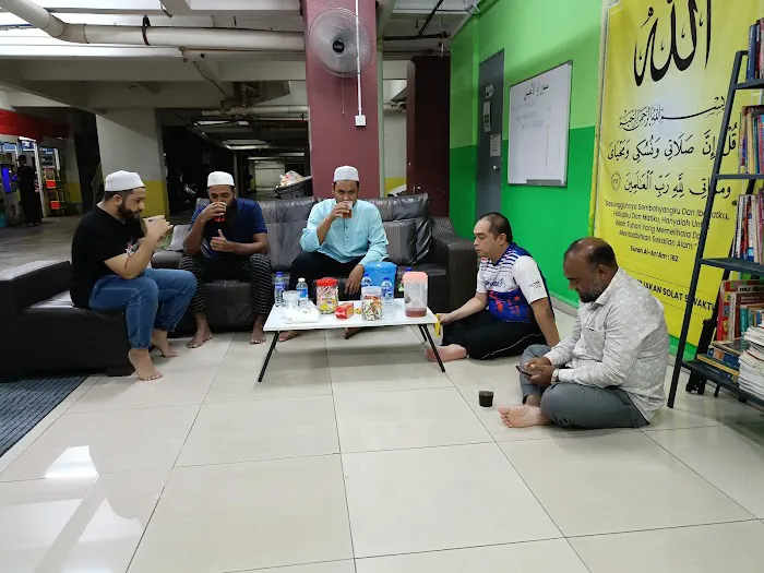 Musolla Al-Mukhlisin Kondominium Kepong Sentral Picture 7
