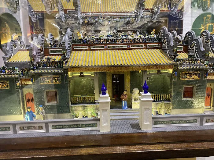 Chan She Shu Yuen Clan Ancestral Hall Picture 5