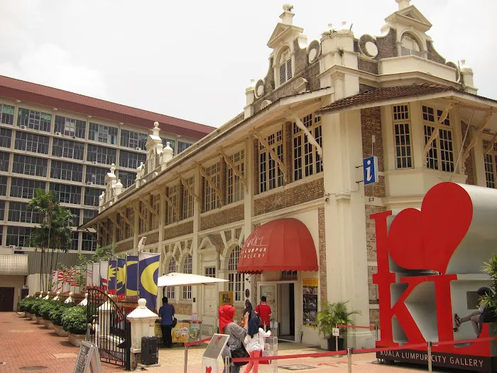 I Love KL Statue Picture 3