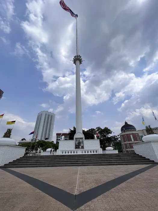 Second Tallest Flag Pole in Malaysia Picture 3
