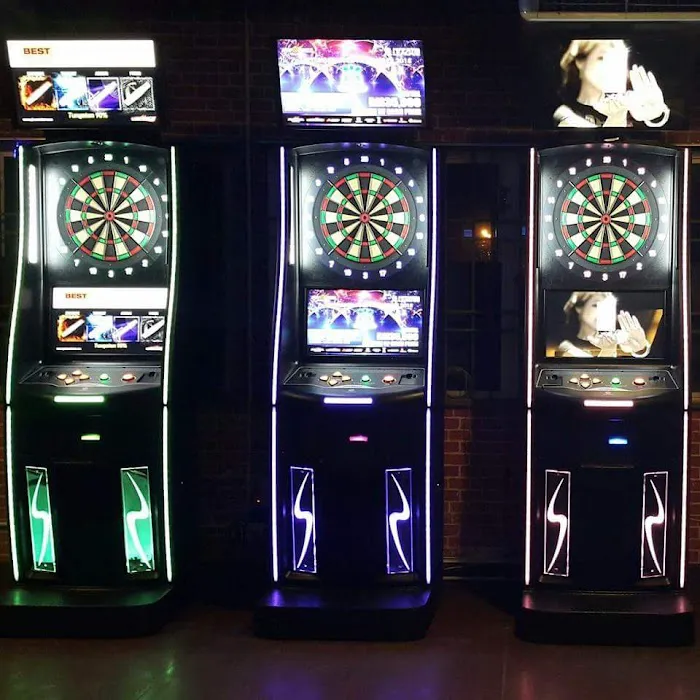 Big house Darts Cafe Picture 8