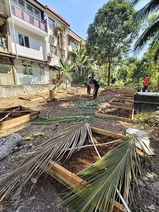 Kebun komuniti Taman Industri Bolton Picture 1