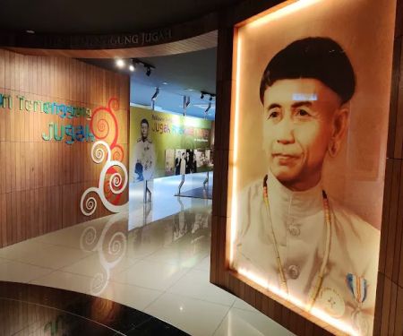 Memorial Negarawan