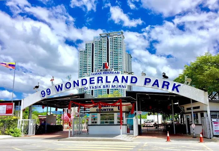 99 Wonderland Park Picture 8