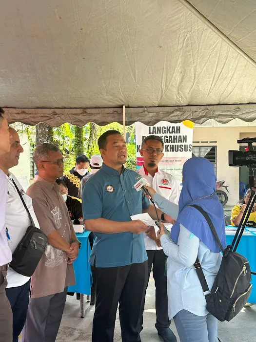 Dewan Kampung orang asli hulu kuang Selangor Picture 9