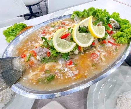Ayah Zura Tomyam