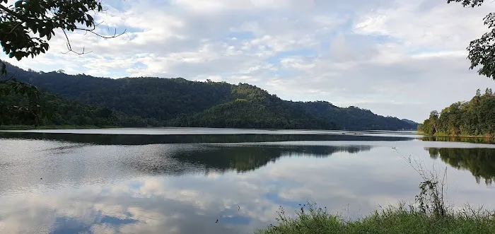 Batu Dam Hiking Trailhead Picture 7