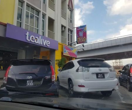 LaundryBar Self Service Laundry Mega Store Tanah Merah