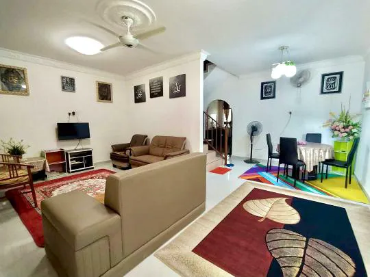 AZ's HOMESTAY TANAH MERAH Picture 3