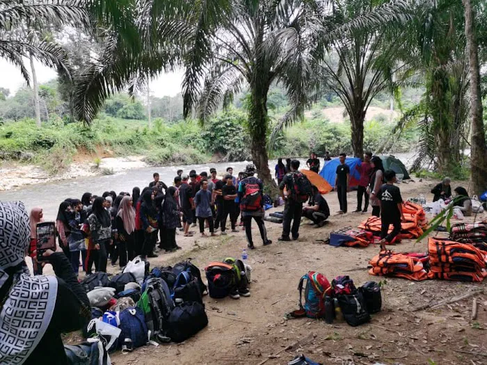 Kawasan perkelahan Batu Gajah Picture 2