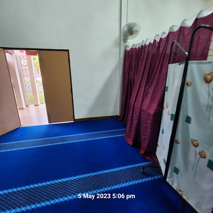 Surau Pejabat Daerah dan Tanah Lipis Picture 8