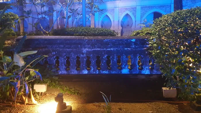 Kolam Biru Picture 9
