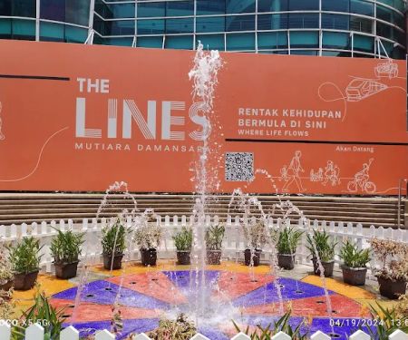 The Curve Water Fountain