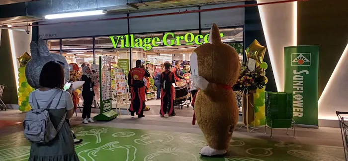 Village Grocer @ LSH33 Picture 2