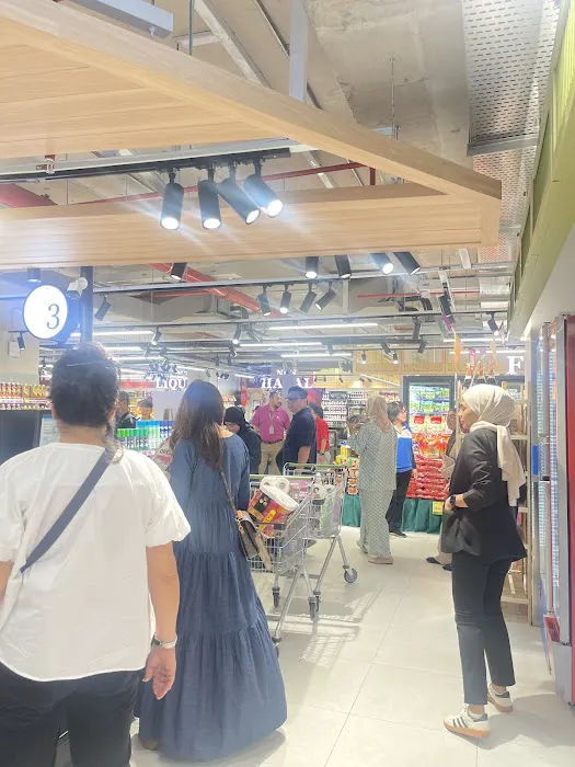 Village Grocer @ LSH33 Picture 3