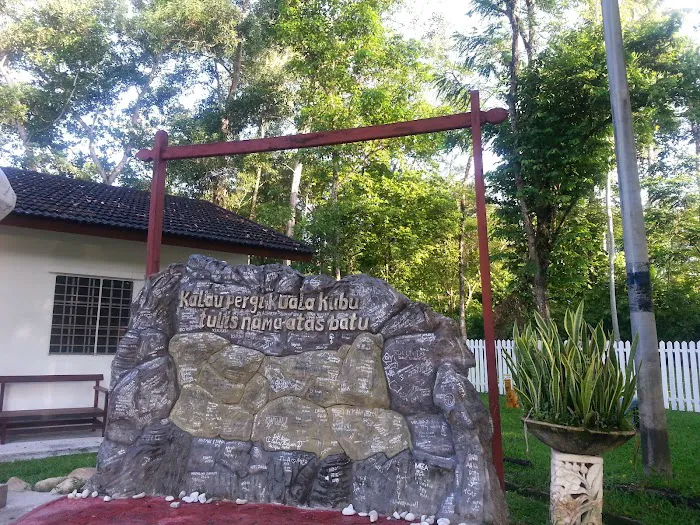 Galeri Seni dan Sastera Hulu Selangor Picture 1