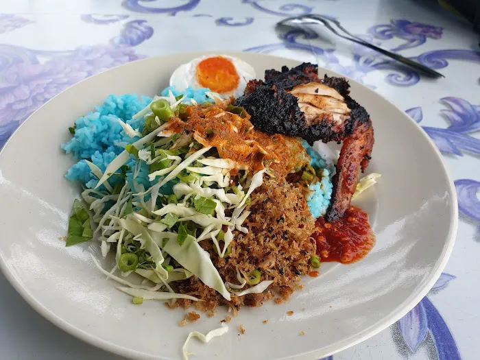 Kedai makan nasi kerabu batu 5 penjom Picture 1