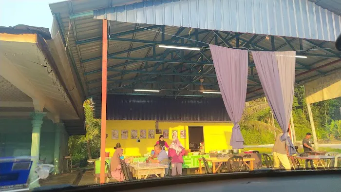Kedai makan nasi kerabu batu 5 penjom Picture 3