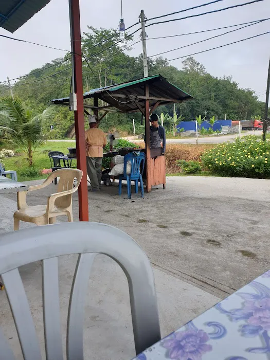 Kedai makan nasi kerabu batu 5 penjom Picture 5