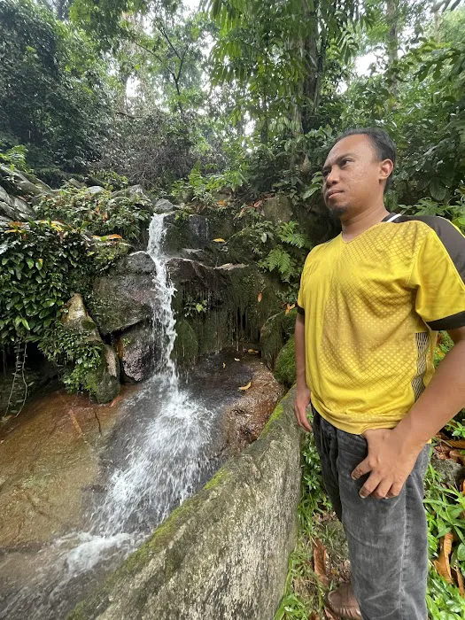 Taman Melawati Waterfall Picture 6