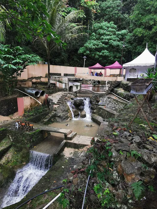 Taman Melawati Waterfall Picture 10
