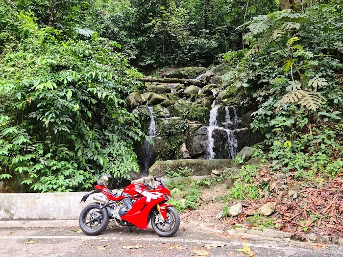 Taman Melawati Waterfall Picture 9