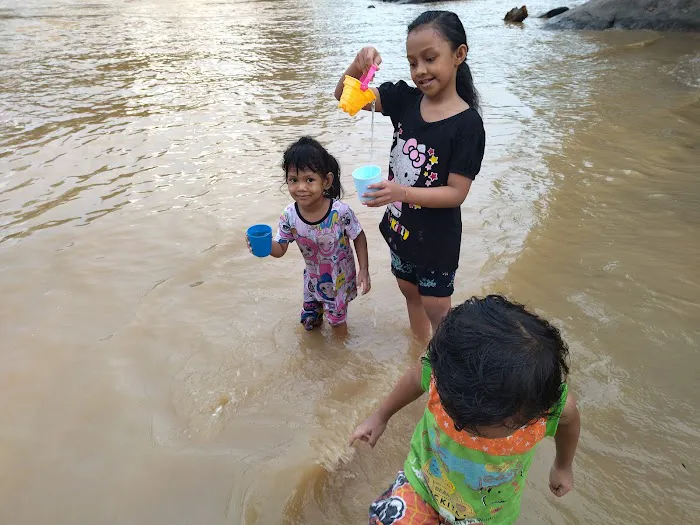 pantai seberang jeram besu Picture 3