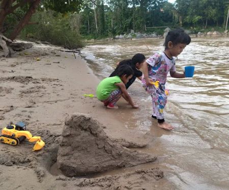 pantai seberang jeram besu